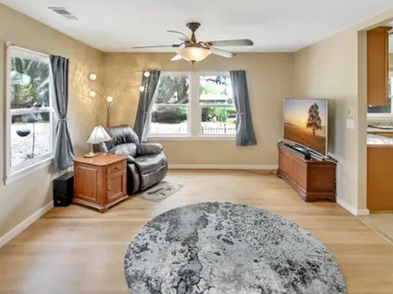 15685 Kelso Rd — Photo 10