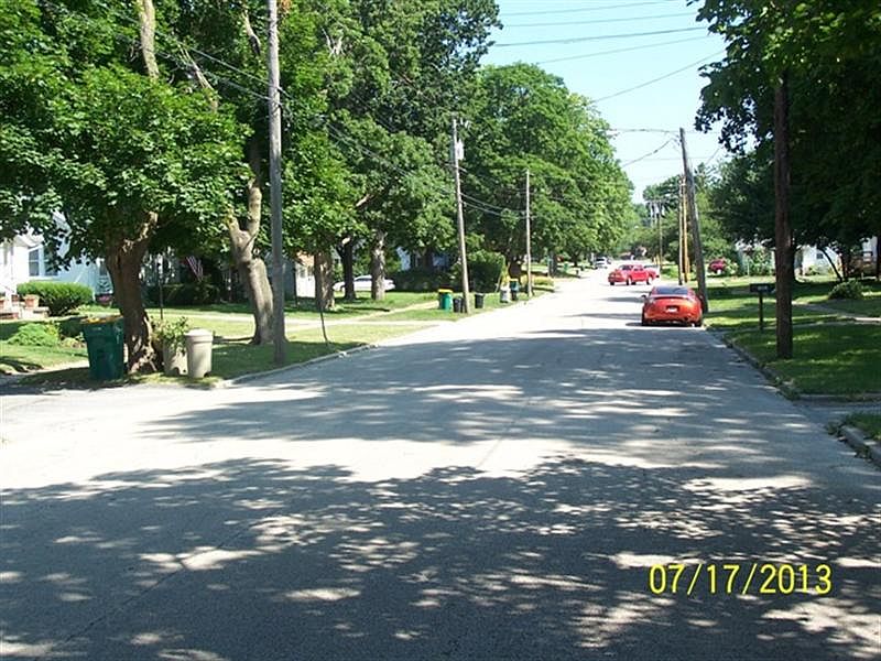 2nd image of 1247 N Cedar St