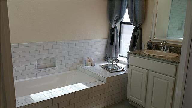 2nd image of 4121 Woodenrail Ln