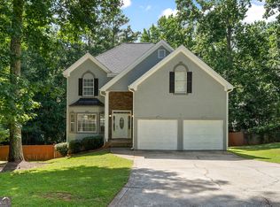 9569 Lakeview Ct, Douglasville, GA 30135