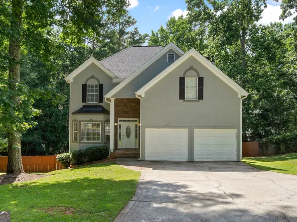9569 Lakeview Ct, Douglasville, GA 30135
