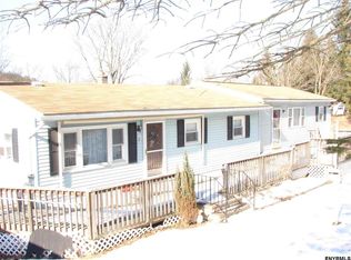 3 Sagendorf Ln, Wynantskill, NY 12198