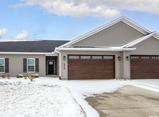 526 N 3rd St, Eldridge, IA 52748
