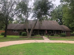 16 Spring Creek Rd, Muskogee, OK 74401
