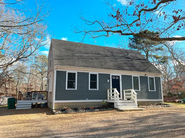 1 Dodgers Hole Rd, Edgartown, MA 02539