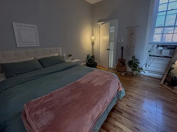 4th image of 2107 Green St #2FF