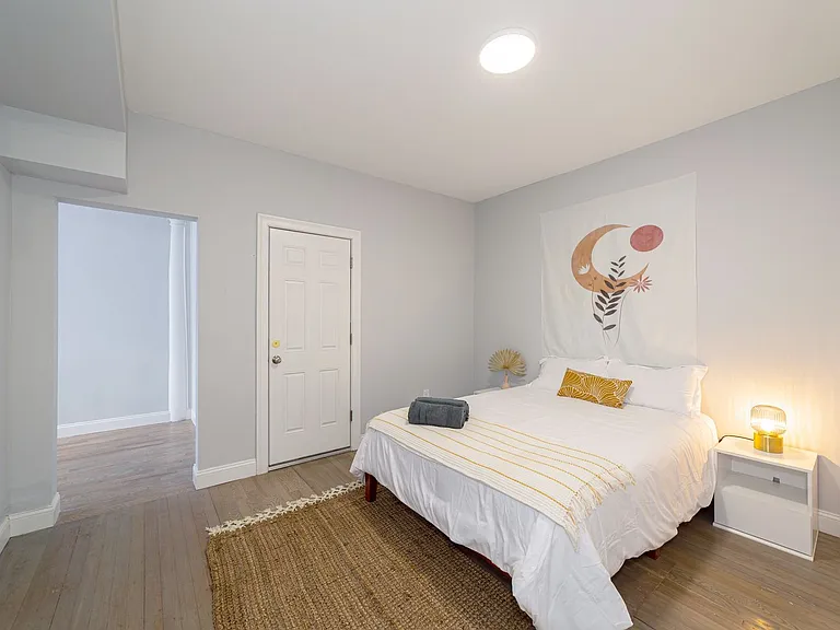 584 Orange Street — Photo 41