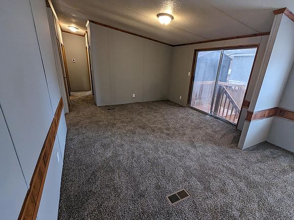3rd image of 327 E Farmer Ave