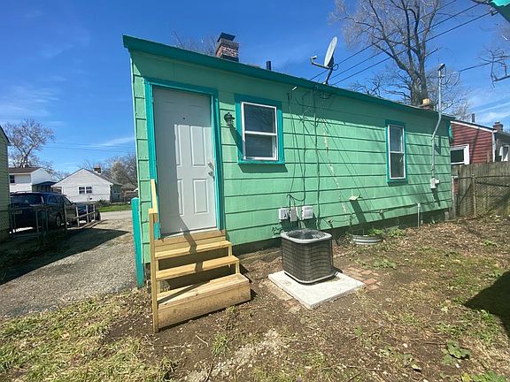 3rd image of 2532 Hiawatha St