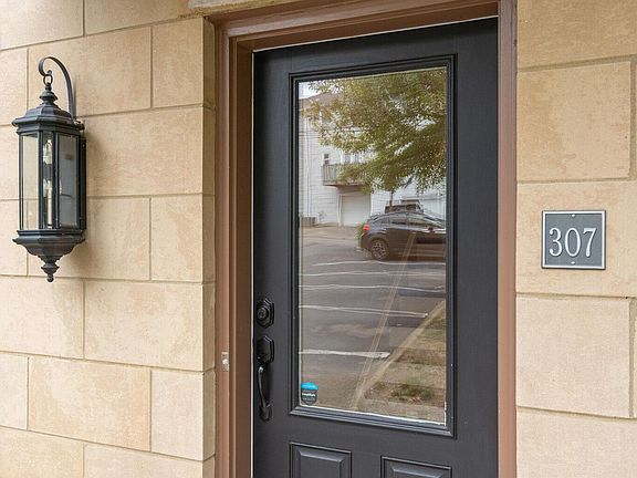 3rd image of 3122 Long Blvd Ste 307