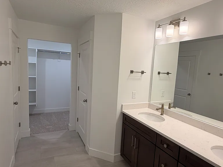 S Acacia Dr — Photo 12