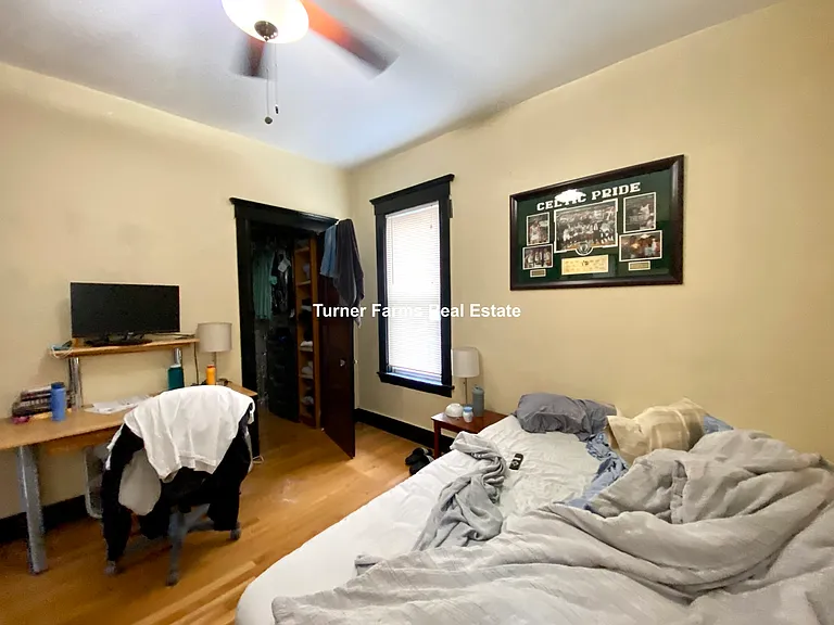 221 Holland St #2R — Photo 29