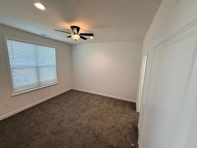 2567 Cornelius Pl NW — Photo 13