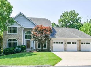 706 Boroughwood Cir, Ballwin, MO