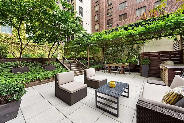 Sold by Nest Seekers International | media 19