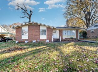 2511 Yow Rd, Greensboro, NC 27407