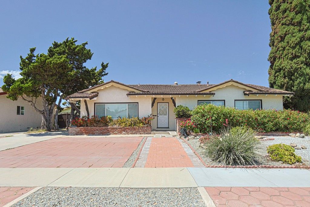 1641 W Buena Vista Ave, Anaheim, CA - View 2