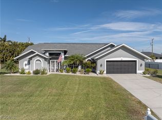 317 SE 13th Ter, Cape Coral, FL 33990
