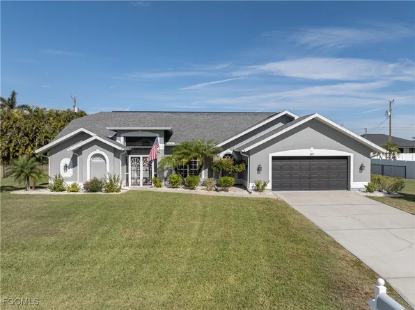 317 SE 13th Ter, Cape Coral, FL 33990