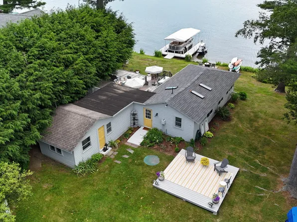89 Narragansett Ave, Lanesboro, MA 01237