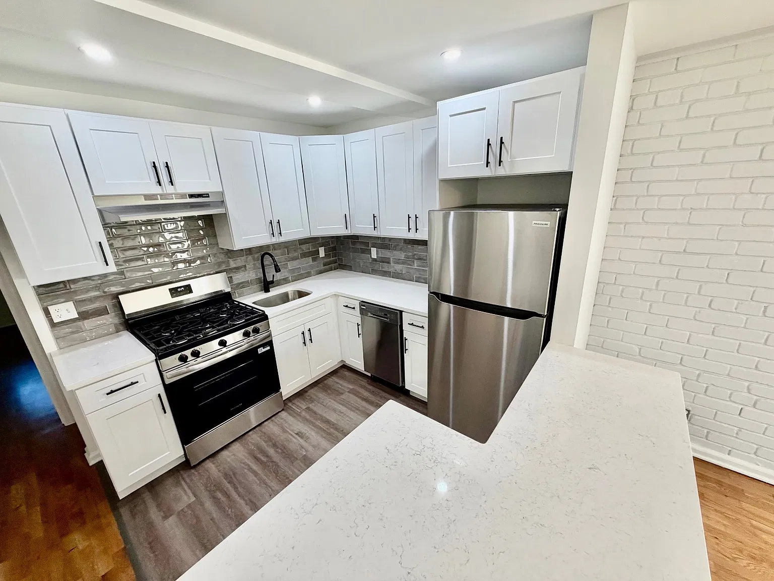 1 bed, 1.0 bath, $2,499 — Photo 1
