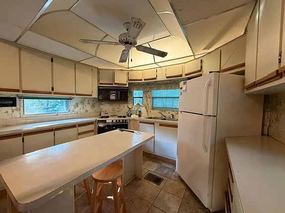 4th image of 2795 E 28th Rd Lot 758