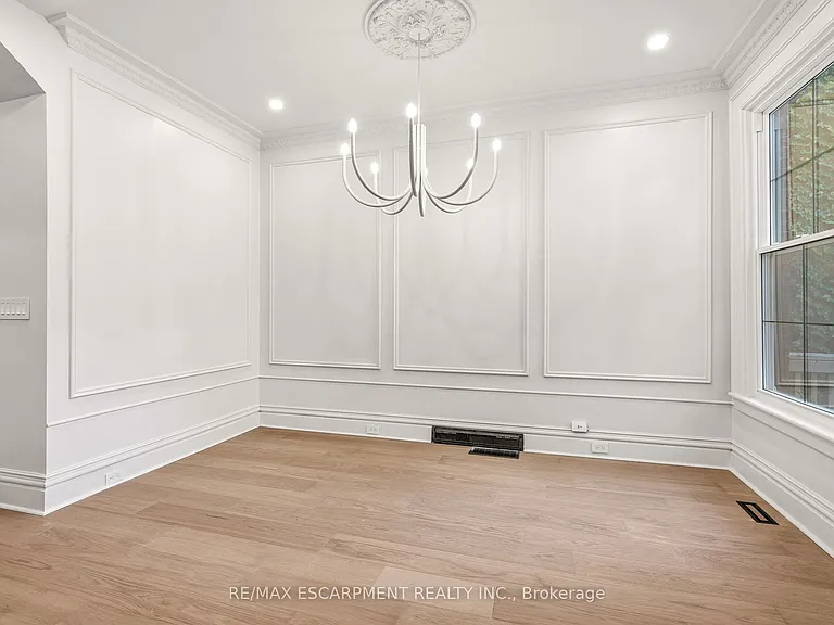 131 Markland St — Photo 16