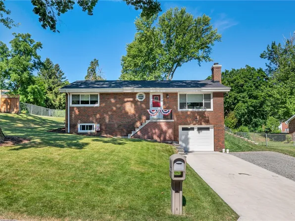26 Bel Aire Dr, Delmont, PA 15626