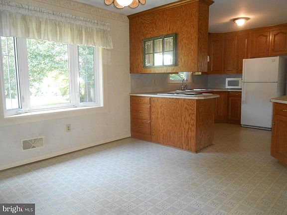 dining room looking into kitchen