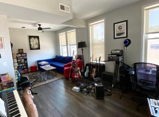 920 S 2nd St FLOOR 2, Milwaukee, WI 53204