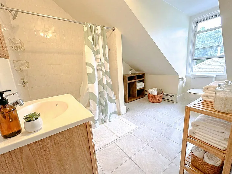 216 Freeman St #21 — Photo 6