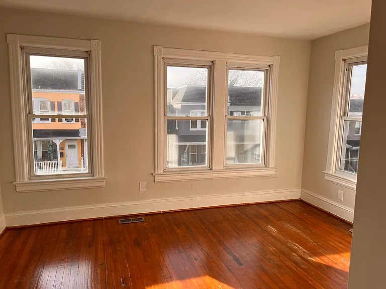 753 Gresham Pl NW — Photo 12