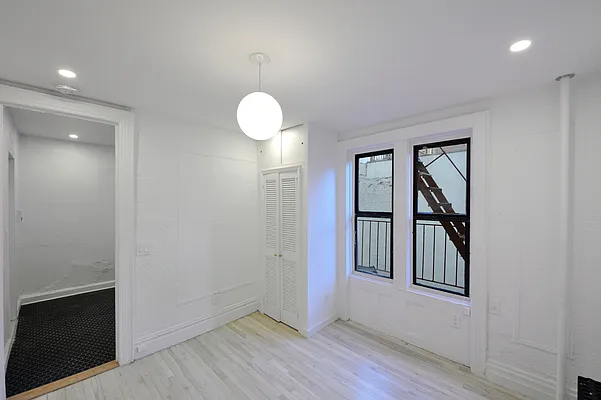 Rented by Aether Property Group | media 3