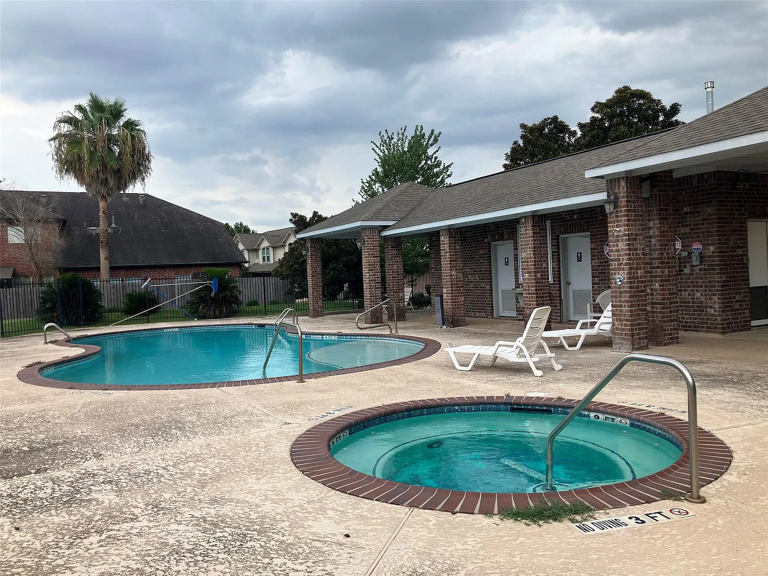 3 bed, 2.5 bath, 2177 sqft, $2,200 — Photo 2