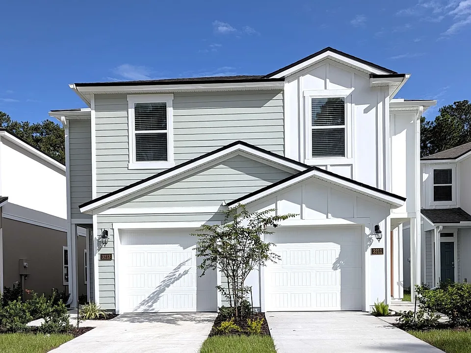 3219 Schoolmarm St