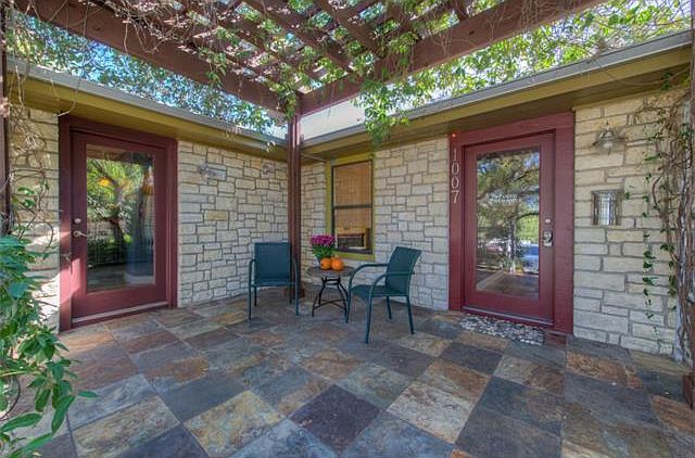 1st image of 1007 Avenue F
