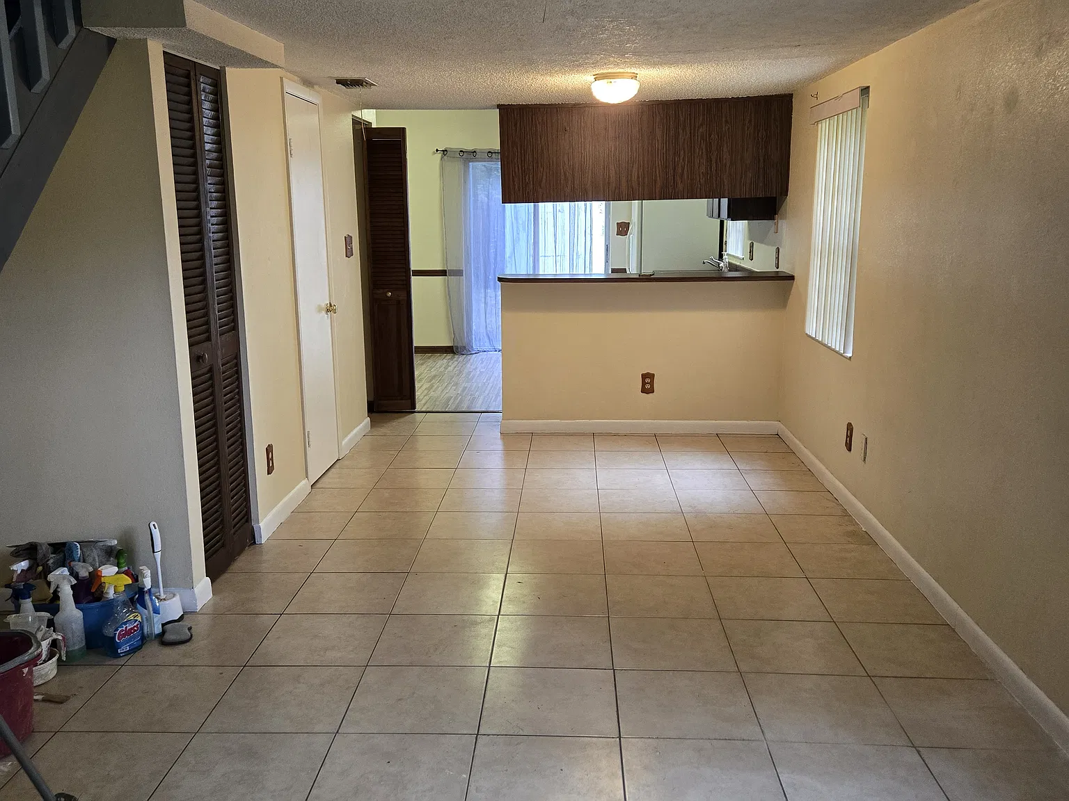 2 bed, 1.5 bath, 994 sqft, $1,480 — Photo 2