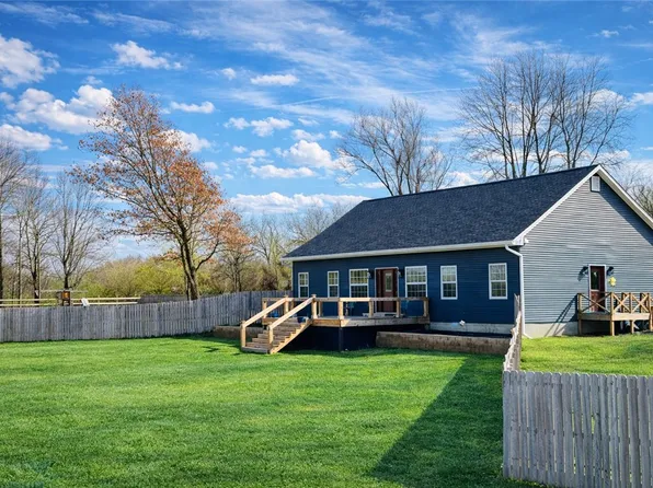 25583 E Us Highway 40, Dennison, IL 62423
