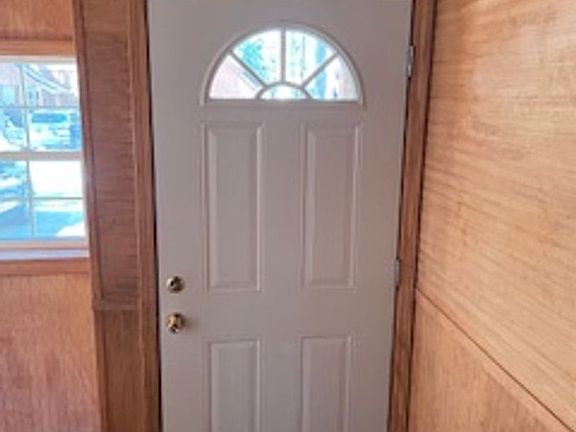 2nd image of 2650 Armstrong Ave