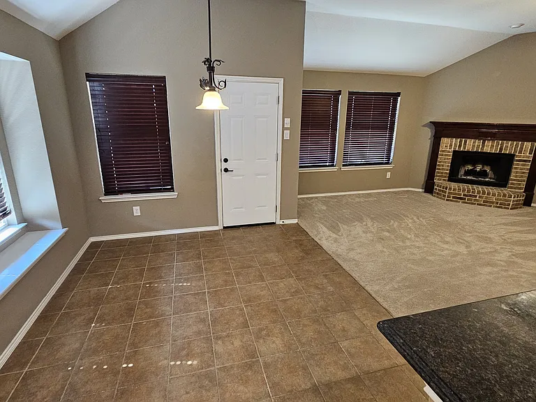 1202 Chestnut Hill Dr — Photo 12