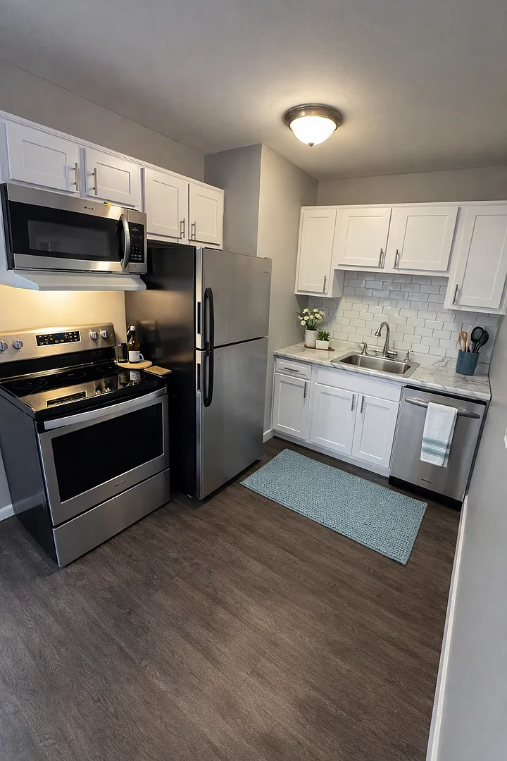 5650 Pardee — Photo 3