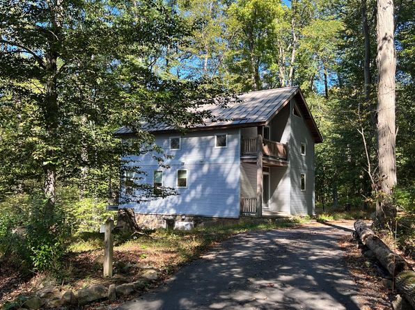 16 Saint Andrews Ln
