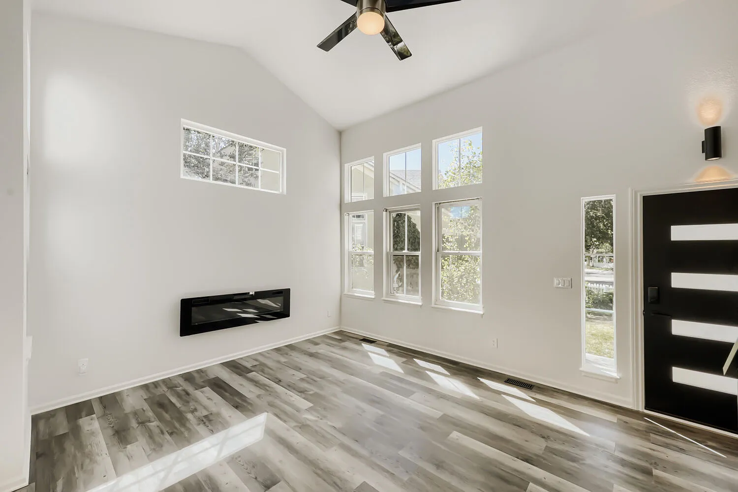 2509 Ravenwood Ln — Photo 3