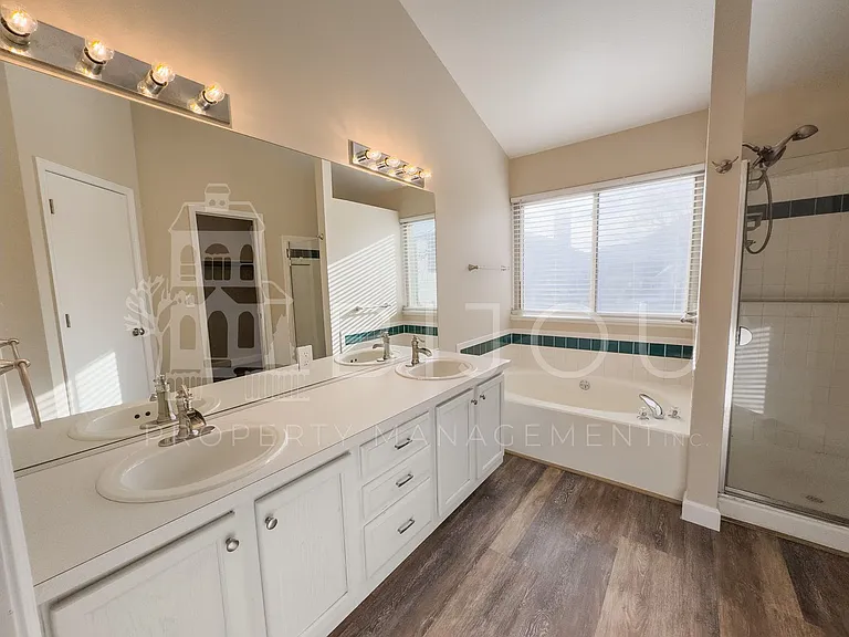 1461 Grass Valley Dr — Photo 14