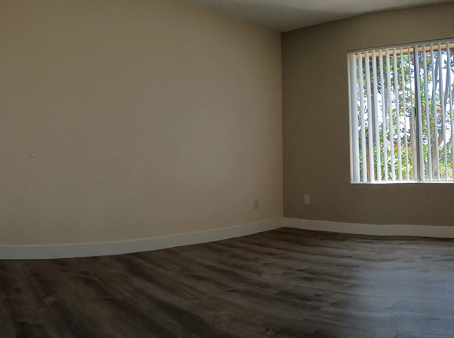 1 bed, 830 sqft, $1,849 — Photo 3