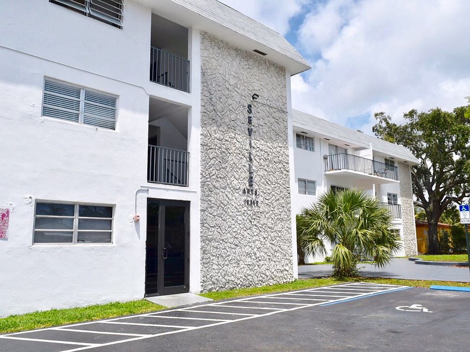 1st image of 16030 NE 19th Ct APT 107
