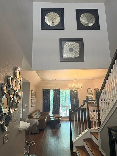 4 bed, 1863 sqft, $2,500 — Photo 3