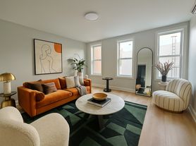 733 Metropolitan Ave