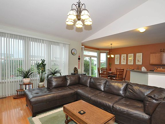 Great Room to Dinette