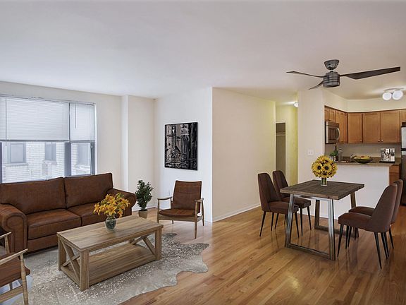 5th image of 526 W Oakdale Ave #215
